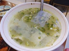 -休记光头香辣蟹干锅(绵竹店)