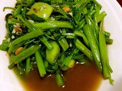 -Dang restaurant (patong phuket)