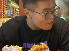 -The Habit Burger Grill 哈比特汉堡(复兴soho店)