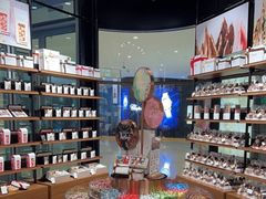 -Laderach 莱德拉(上海环贸iapm店)