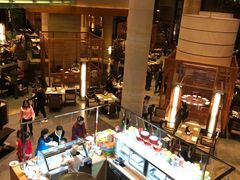 自助取餐区-松山湖凯悦酒店·Café自助餐厅·周末火舞秀表演