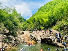 -安吉龙王山峡谷漂流
