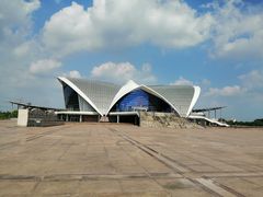 -闵行体育馆-停车场