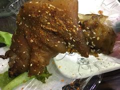 招牌烤猪蹄-美人万三·蚝大人生蚝小馆(昌里路店)