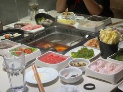 -海底捞火锅鲜切牛肉主题店(长寿路店)