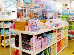 -名创优品(万达广场河东店)