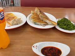 -鲜鲜锅贴(荆山路店)
