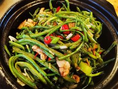 干锅扁豆丝-靠山屯东北农家菜(八龙桥雅苑店)