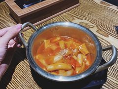 炒年糕-吴草鸡爪오초닭발韩食堂(融恒盈嘉中心店)