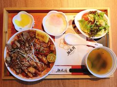 王者双拼丼-桃花丼烧肉饭(凯丹商场店)