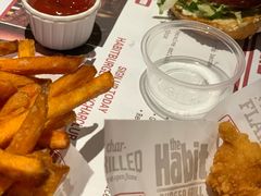 -The Habit Burger Grill 哈比特汉堡(复兴soho店)