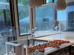 -VERIE BAKEHOUSE