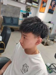 -东方美妍小鹏造型