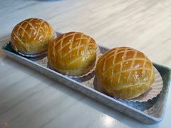 牛乳酥皮菠萝包-陶陶居酒家(新天地店)