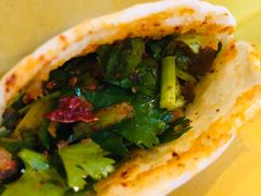 -曾笼笼牛肉饼