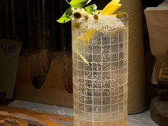 -Shift cocktail bar鸡尾酒吧