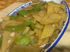 尖椒土豆片-夕阳红小吃(中街大悦城店)