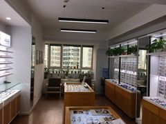 -视野联行眼镜•蔡司•依视路(温江店)
