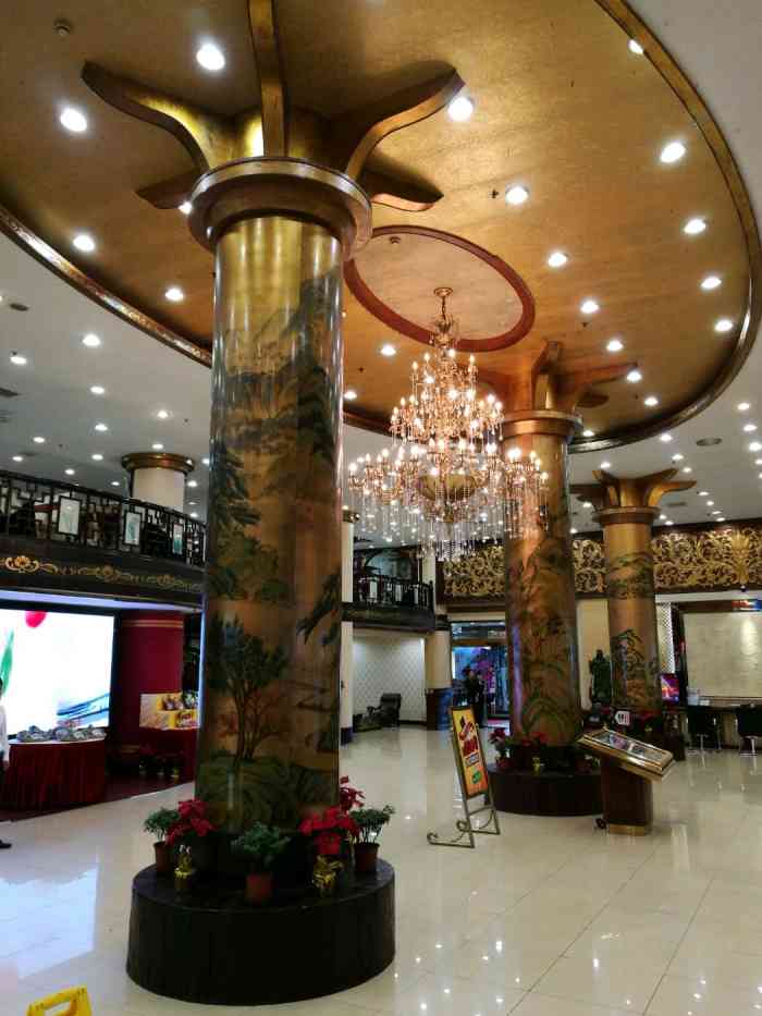 上海东骏海鲜酒家-"海鲜很棒,楼下点菜还是采用老式的方法.感.