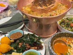 铜锅鸡肉-浩海火烧云傣家菜(京广店)