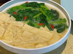 -铜锣湾·有麝自然香(重庆新天地店)