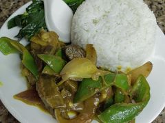 咖喱牛腩饭-日添美食馆