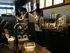 -星巴克臻选(莘庄仲盛店)