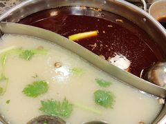 -肖肖酸萝卜鱼火锅(总店)