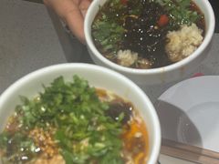 -海底捞火锅(新松江路店)