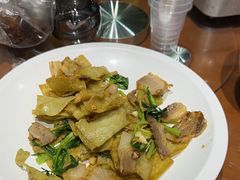 -黄泥岗·地道湖北菜(奥特莱斯店)