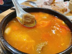 -万和春排骨砂锅米饭(新业广场店)