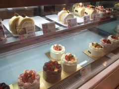 -花花卷卷·鲜食蛋糕(静安久光百货店)