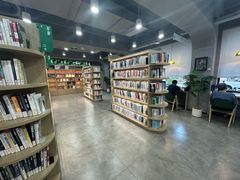 -曹家渡街道图书馆