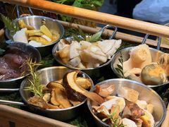 -一朵菌·野生菌探索家火锅(南亚店)