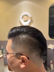 -PE SALON