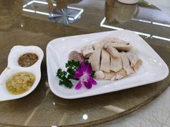 白切鸡-轩记海鲜餐厅·四十五年老字号·经典粤菜(西区彩虹店)