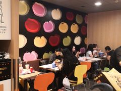 大堂-麦当劳(萧山国际机场T3航站楼店)