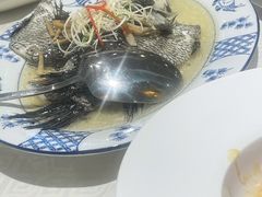 -顺峰海鲜酒楼(省府店)