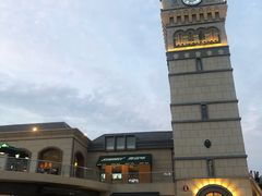 -王府井奥莱临潼小镇(临潼店)