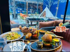 -Let'sBURGERplus·非常创意汉堡(三里屯店)