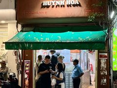 -Bánh Mì Huynh Hoa