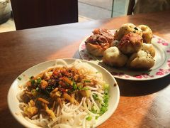 拌粉-老字号眼镜子煎包汤包店