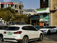 -风度国际生活广场-停车场