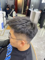 -藤野造型烫发染发