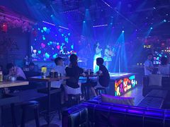 -喜鹊音乐酒馆(西街店)