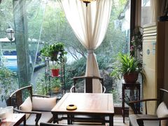 靠窗位-阳光家常菜游客餐厅(千佛山店)