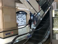 -梅龙镇广场