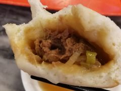 牛肉大葱包子-天兴居(鲜鱼口街店)