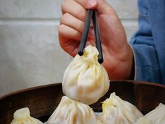 -莱莱小笼·乔艾