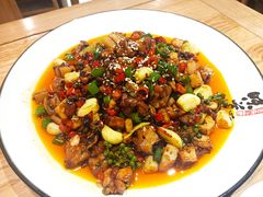 -柒月小火炉·新派川菜(金狮广场店)